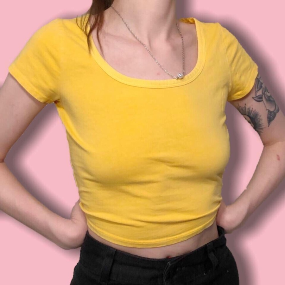Yellow fitted basic t-shirt - Picture 2 of 4
